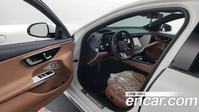 Mercedes-Benz E-Class — Фото автомобиля 8