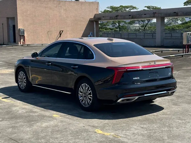 Hongqi H5 — Фото автомобиля 9