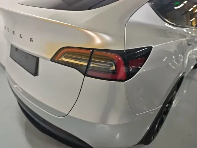 Tesla Model Y — Фото автомобиля 7