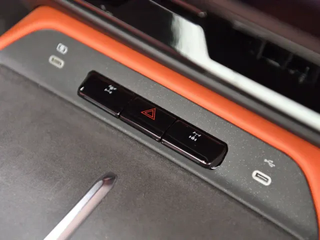 Ford Mustang NEV — Фото автомобиля 21