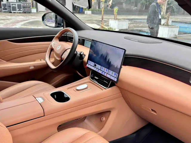 Dongfeng Aeolus L8 — Фото автомобиля 12