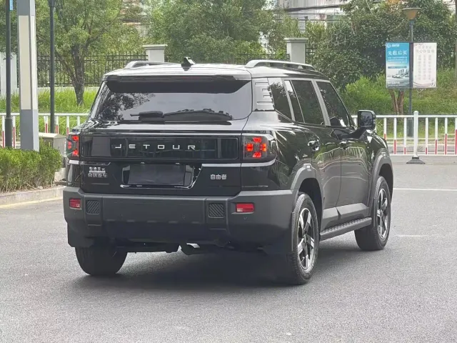 Jetour T1 — Фото автомобиля 6