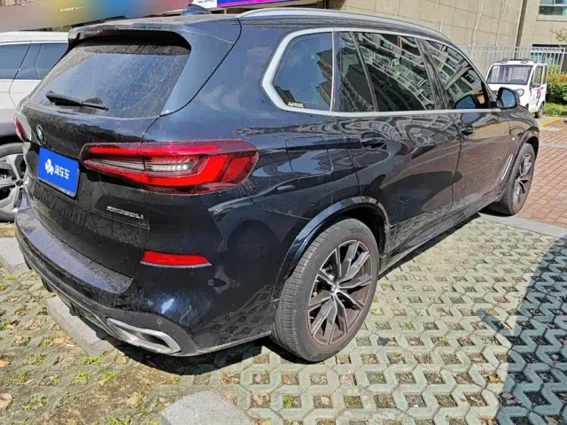 BMW X5 — Фото автомобиля 3