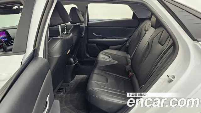 Hyundai Avante CN7 — Фото автомобиля 18