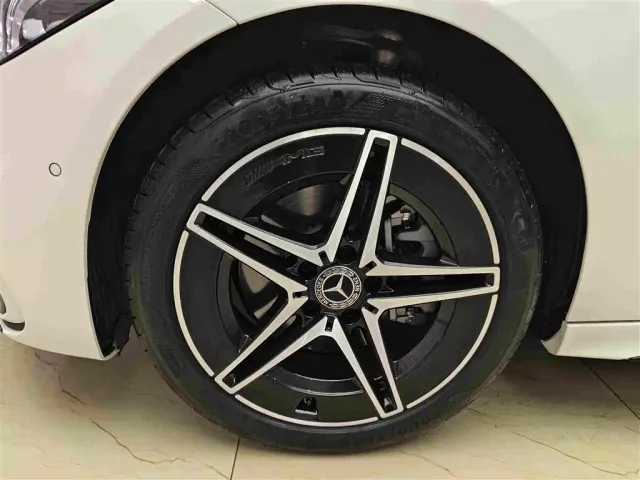 Mercedes-Benz C-Class — Фото автомобиля 8