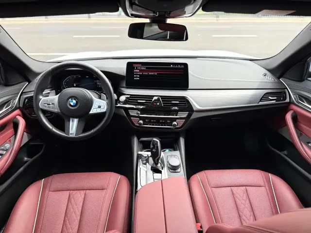 BMW 5 Series — Фото автомобиля 5