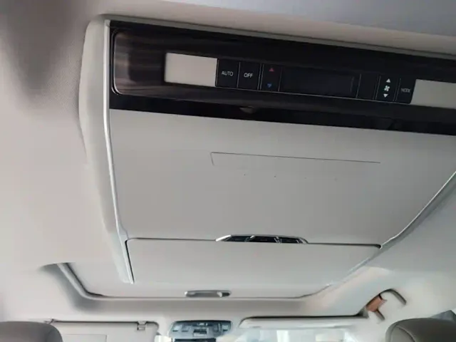 Toyota Granvia — Фото автомобиля 17