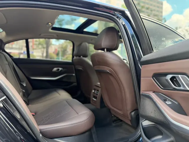 BMW 3 Series — Фото автомобиля 11