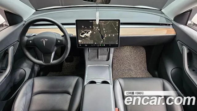 Tesla Model Y — Фото автомобиля 7