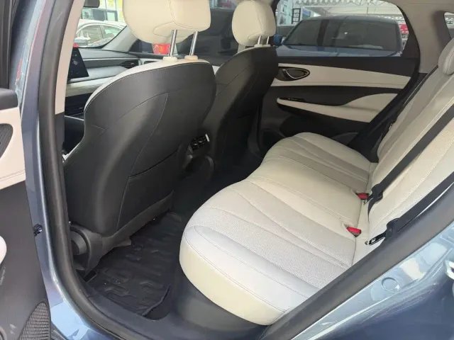 BYD Seal 05 DM-i — Фото автомобиля 3