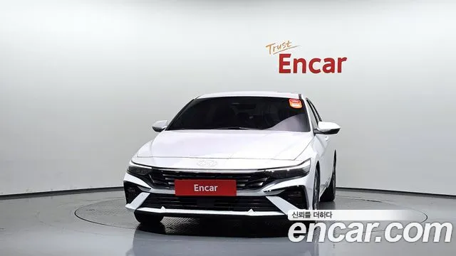 Hyundai Avante CN7 — Фото автомобиля 3