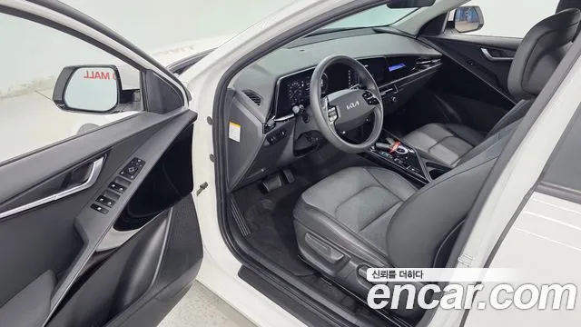 Kia Niro — Фото автомобиля 15
