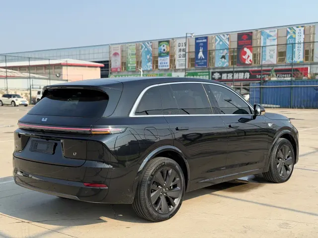 Li Auto L7 — Фото автомобиля 6