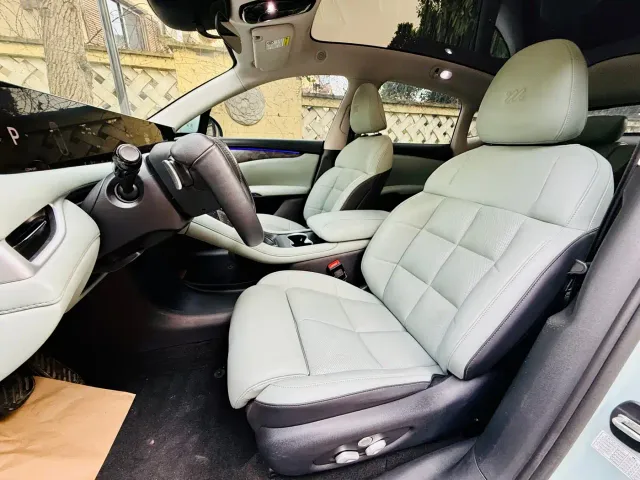 IM Motors LS6 — Фото автомобиля 9