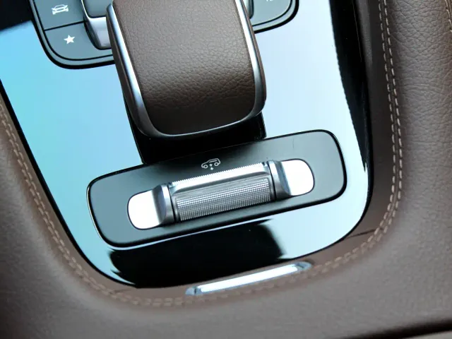 Mercedes-Benz GLE-Class — Фото автомобиля 12