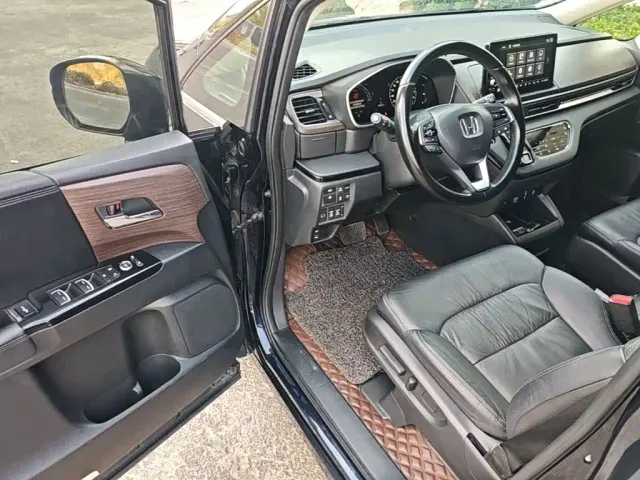 Honda Odyssey — Фото автомобиля 15