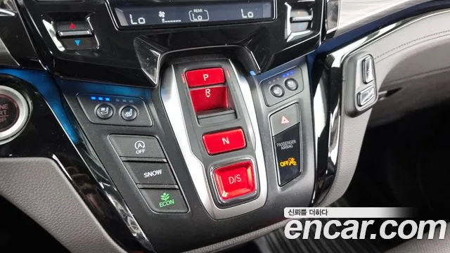 Honda Odyssey — Фото автомобиля 12