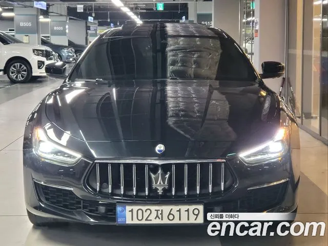 Maserati Ghibli Ghibli — Фото автомобиля 2
