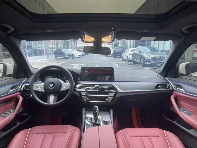 BMW 5 Series — Фото автомобиля 6