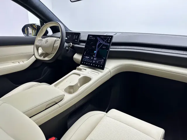 Nio ES6 — Фото автомобиля 13