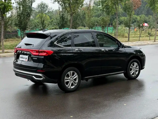 Haval M6 — Фото автомобиля 6