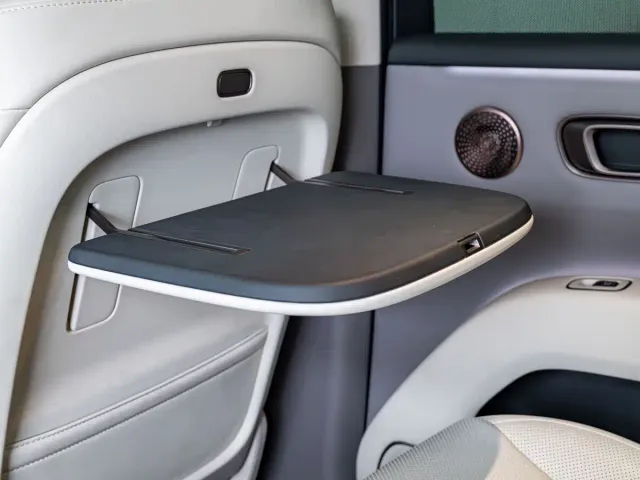 Li Auto i8 — Фото автомобиля 7