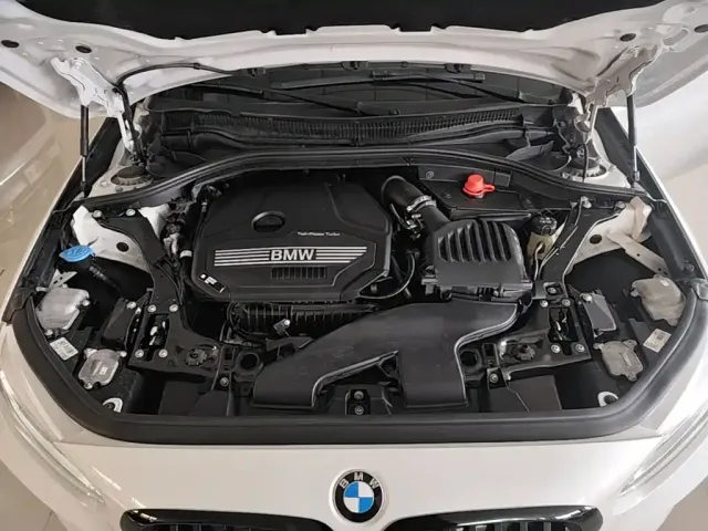 BMW BMW 1 Series 2023 120i M Sport Shadow Edition — Фото автомобиля 19