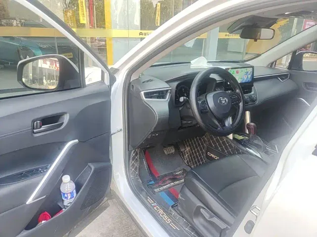 Toyota Corolla Cross — Фото автомобиля 15