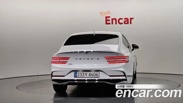 Genesis G80 RG3 — Фото автомобиля 4