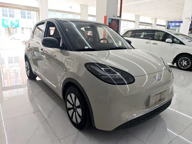 Wuling Bingo — Фото автомобиля 3