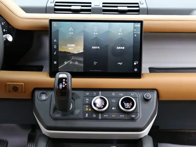 Land Rover Defender — Фото автомобиля 19