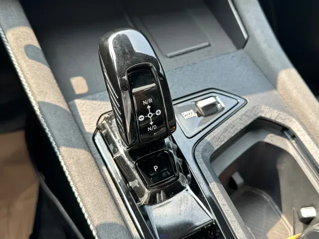 Lynk & Co 03 — Фото автомобиля 19