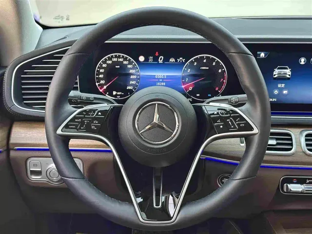 Mercedes-Benz GLE-Class — Фото автомобиля 19