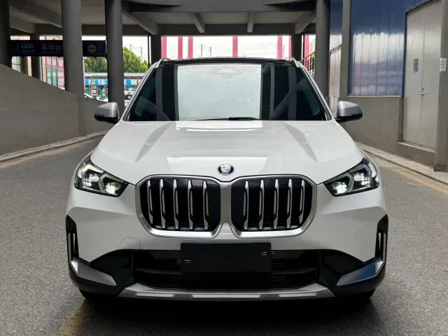 BMW X1 — Фото автомобиля 2