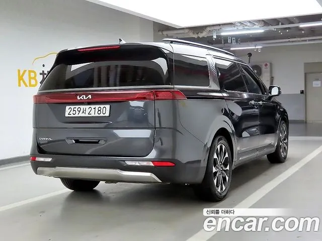 Kia Canival Carnival 4 поколение Бензин 7 мест Signature — Фото автомобиля 4