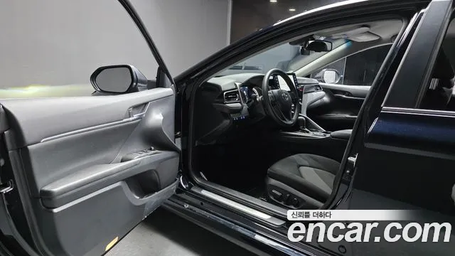 Toyota Camry XV70 — Фото автомобиля 10