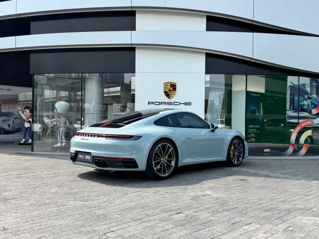 Porsche 911 — Фото автомобиля 6