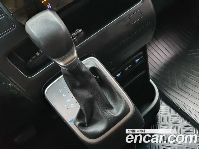 Hyundai Staria — Фото автомобиля 11