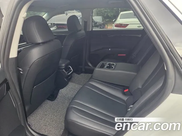 Hyundai Grandeur GN7 — Фото автомобиля 14