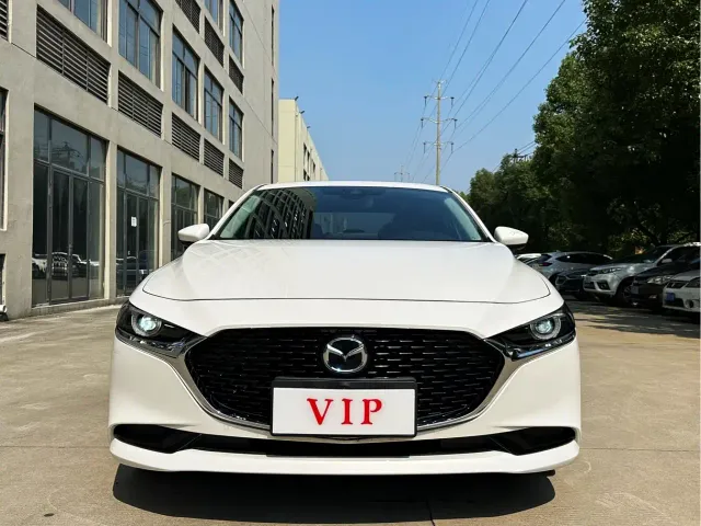 Mazda Axela — Фото автомобиля 2