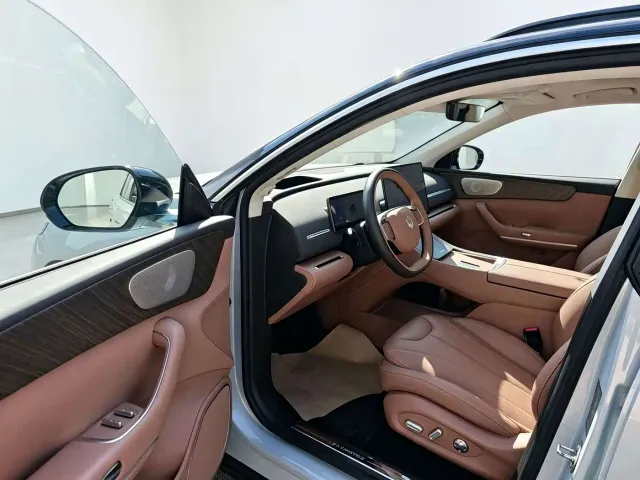 Leapmotor C11 — Фото автомобиля 3