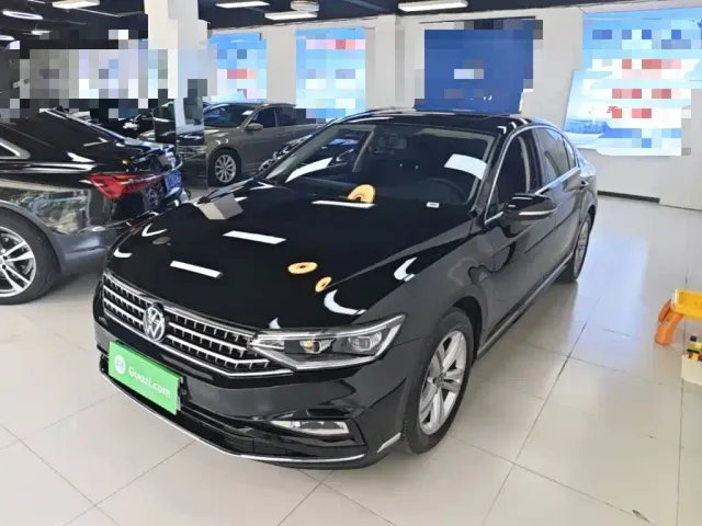 Фотография автомобиля — Volkswagen Magotan