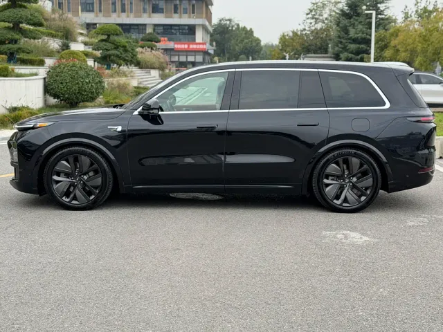 Li Auto L9 — Фото автомобиля 4