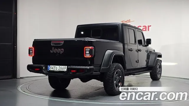 Jeep Gladiator JT — Фото автомобиля 2