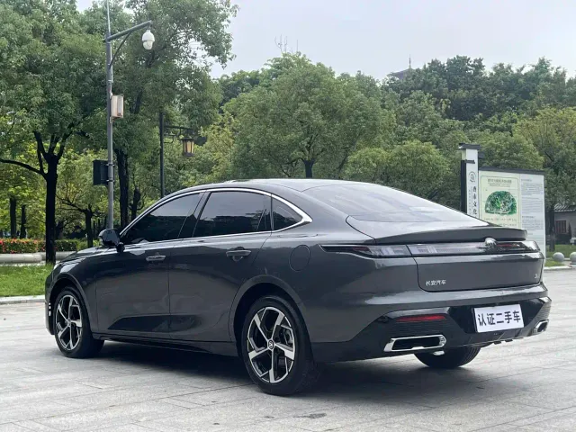 Changan Eado — Фото автомобиля 9