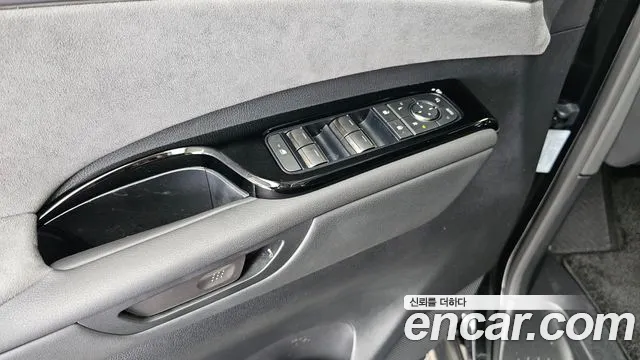 Lexus LM — Фото автомобиля 24