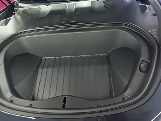 Xiaomi SU7 — Фото автомобиля 14