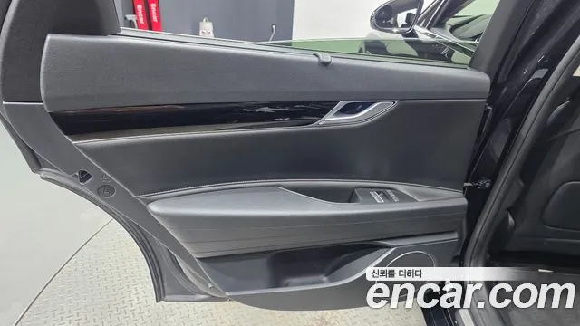 Genesis G80 RG3 — Фото автомобиля 14