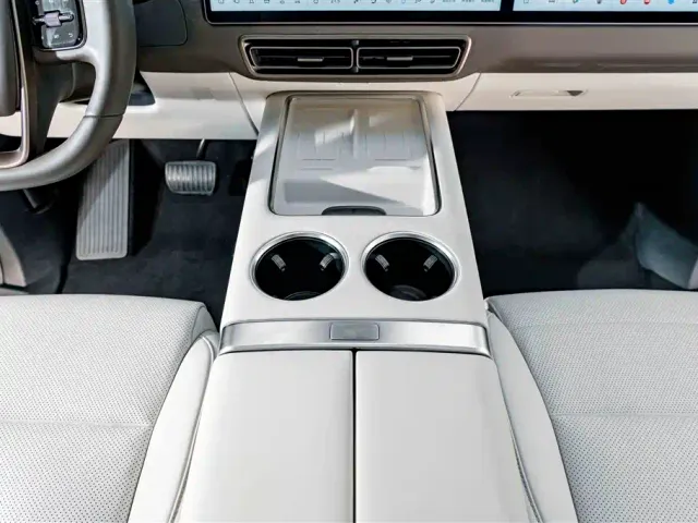 Li Auto MEGA — Фото автомобиля 14