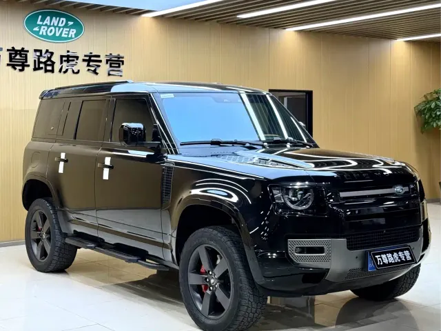 Land Rover Defender — Фото автомобиля 3